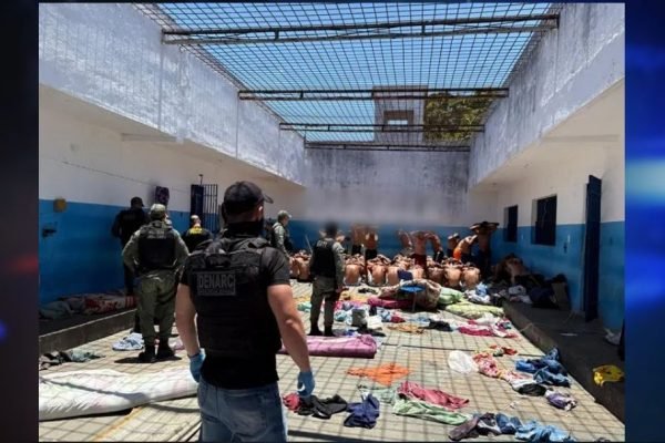 10 – REVISTA EM PRESÍDIO FT